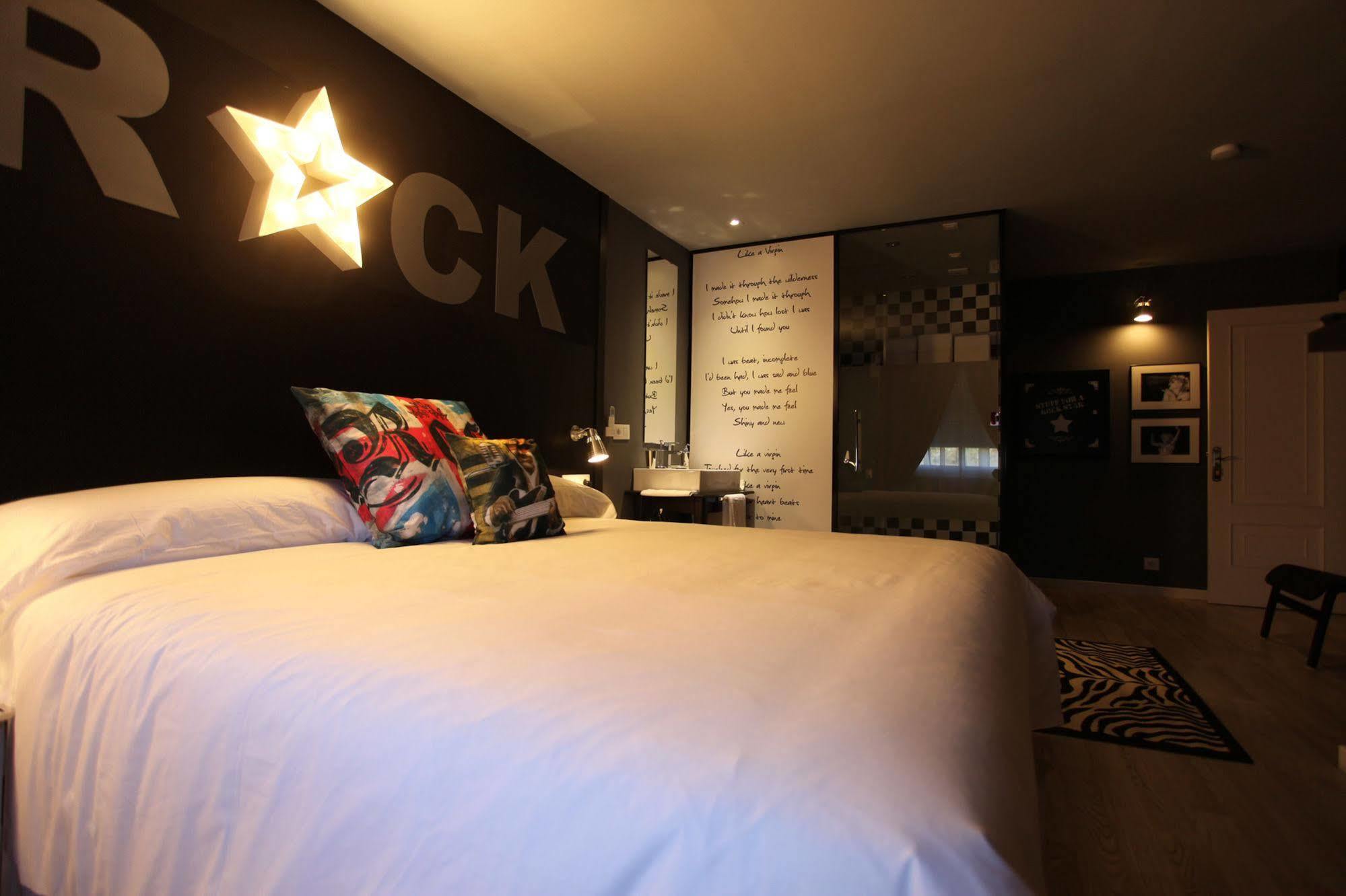 Hotel Apartamentos Rock Star Taboadela エクステリア 写真